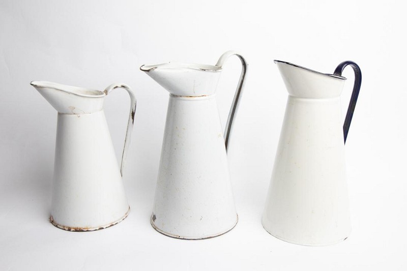 Hospital Jugs in Enamel (priced individually)